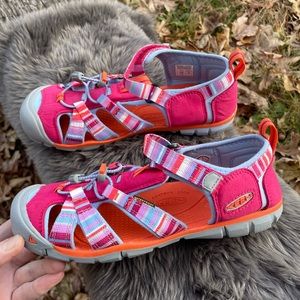New Keen Seacamp ll Sandals Size 6 Youth